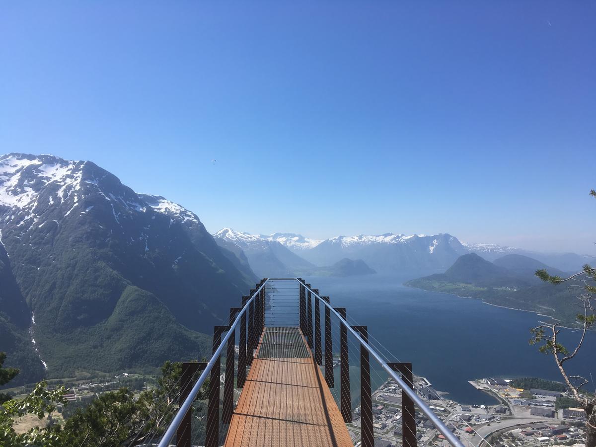 Heinali Hytta Vila Isfjorden Exterior foto